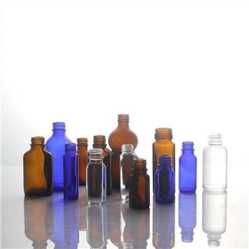 Bouteilles en verre d'huile essentielle